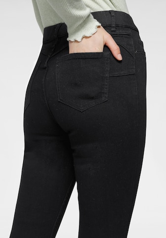 Hailys Slimfit Jeans in Schwarz