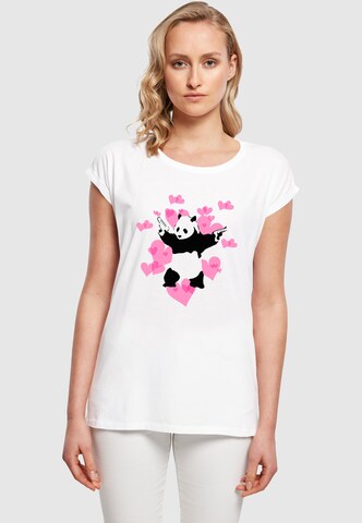 Merchcode T-Shirt 'Brandalised - Panda Guns With Hearts' in Weiß: Vorderseite