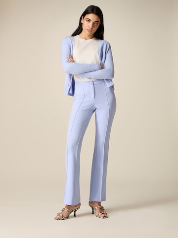 Flared Pantaloni di oltre in blu