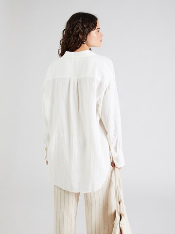 Chemisier s.Oliver en beige