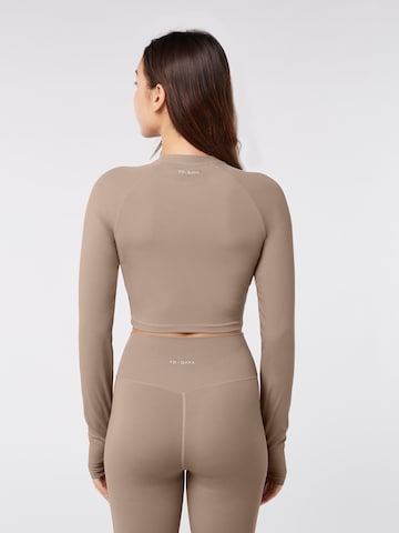 YO-GAYA Sporttop in Beige