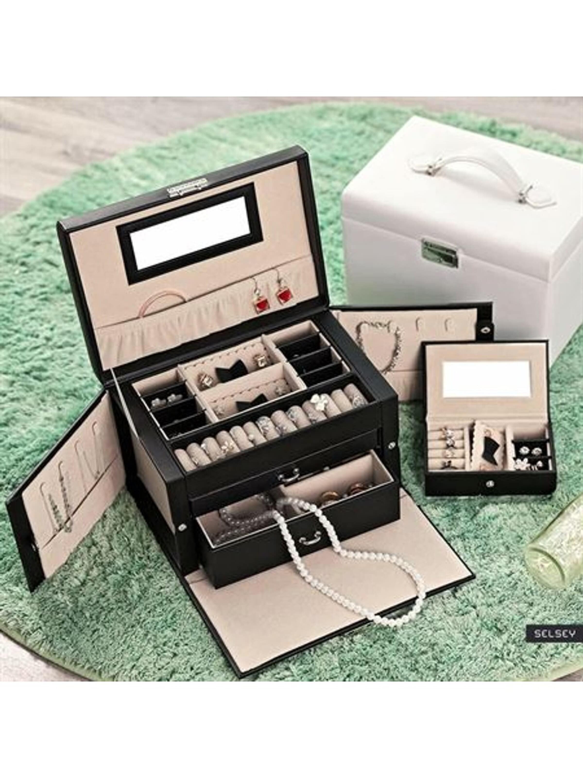 Boîte à bijoux 'Luna XL Leather jewellery box with 20 compartments - Black' UNIQ Beauty en noir