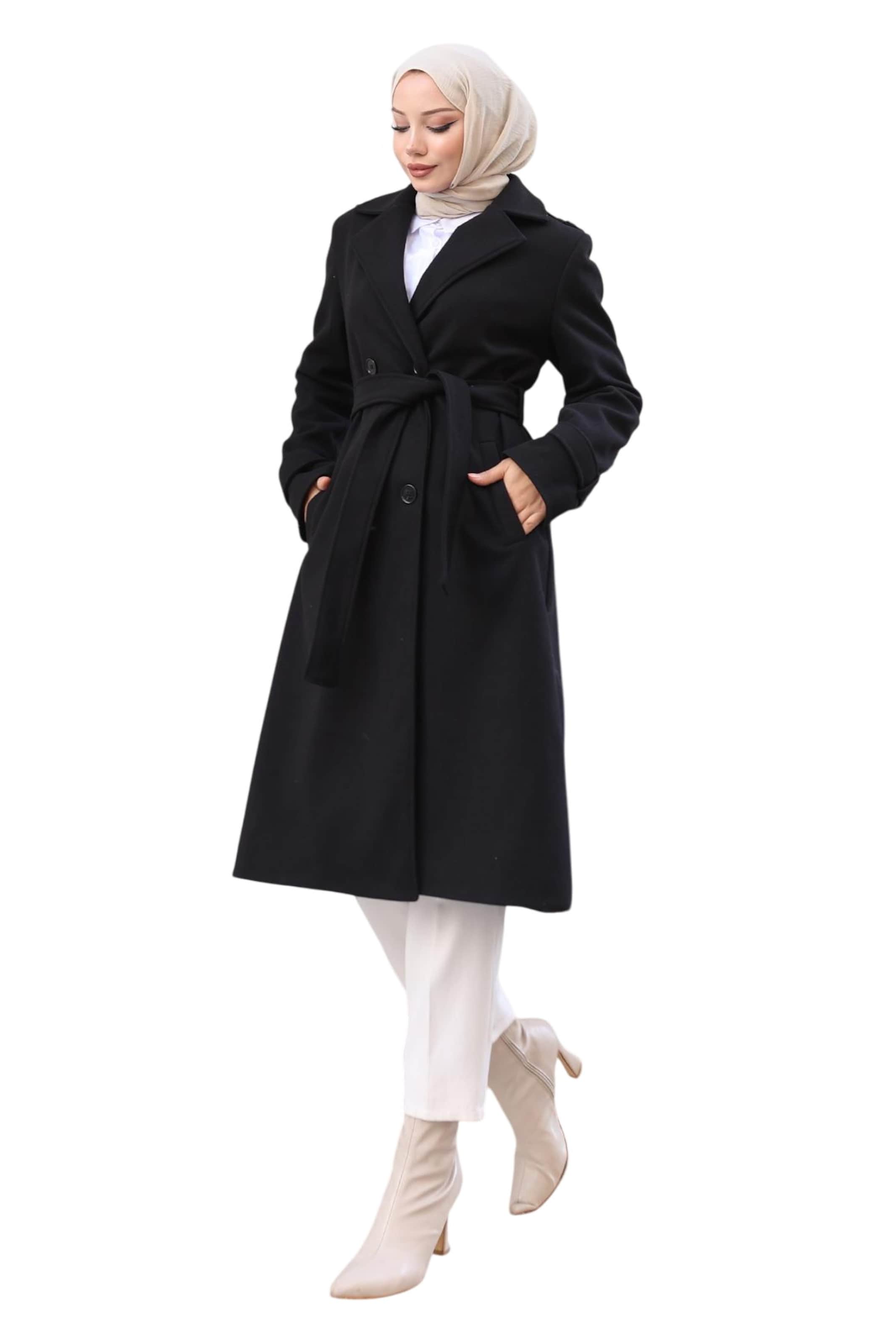 MODAMIHRAM Winter coat in Black: front