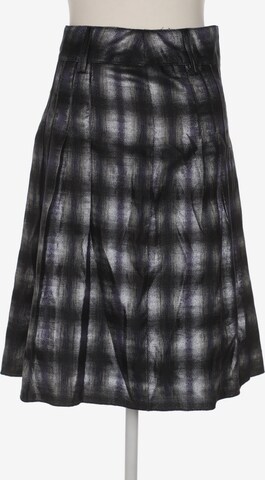 Orwell Skirt in M in Black: front
