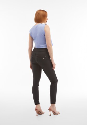 Freddy Skinny Leggings in Black