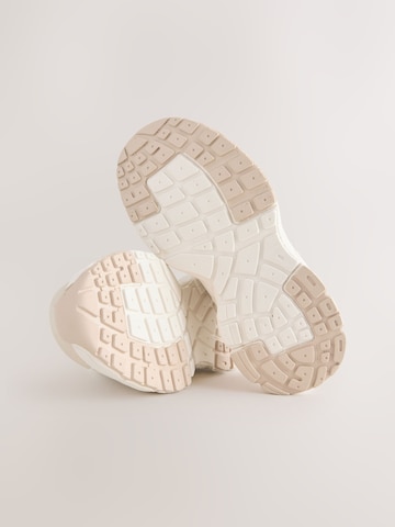 Next Σνίκερ σε μπεζ