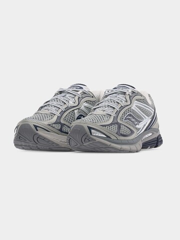 Baskets basses 'PROGRID GUIDE 7' saucony en argent