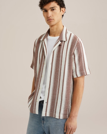 WE Fashion Comfort Fit Πουκάμισο σε καφέ