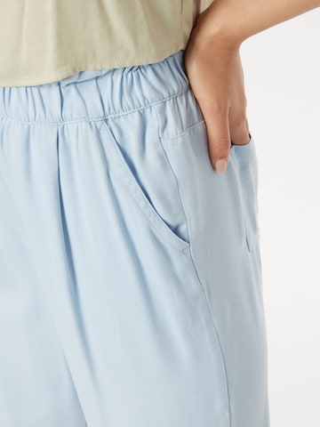 regular Pantaloni con pieghe di Dorothy Perkins in blu