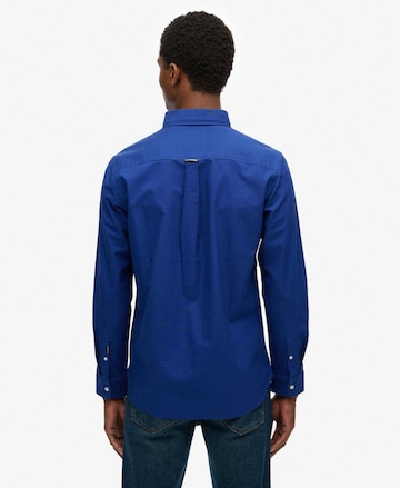 Coupe regular Chemise 'Oxford' Superdry en bleu