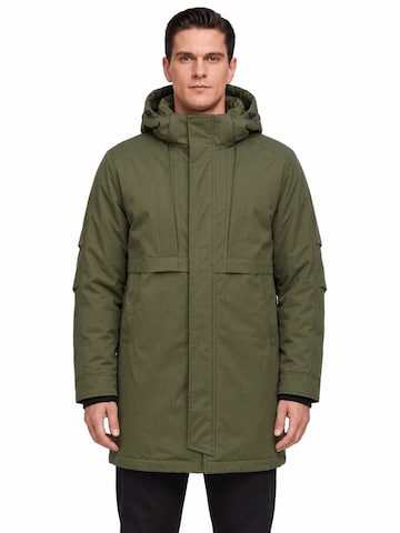 ALLTHEMEN Winter Coat 'Eishauch' in Green: front