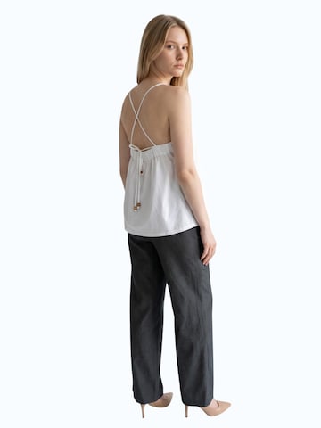 Viore Top in White