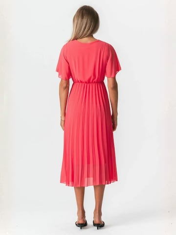 Rochie ' Lina ' de la TEESHOPPEN pe roșu