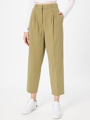 UNITED COLORS OF BENETTON Tapered Pleat-Front Pants in Green: front