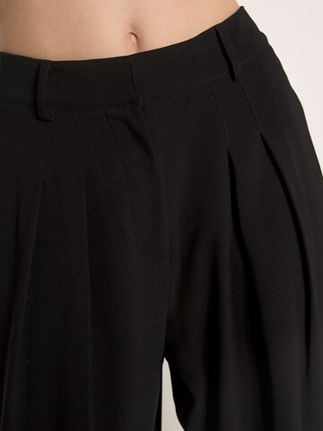 Regular Pantalon ' ' Apricot en noir