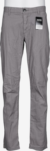 Review Stoffhose 33 in Grau: Vorderseite