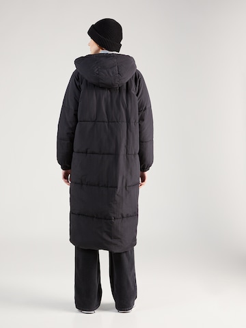 Manteau d’hiver 'Talexa' Résumé en noir