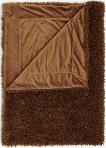 ESSENZA Blankets 'Shelley' in Brown: front