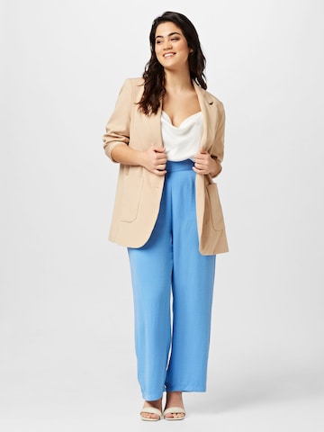 Wide leg Pantaloni con pieghe 'JOLEEN JACKIE' di ONLY Carmakoma in blu