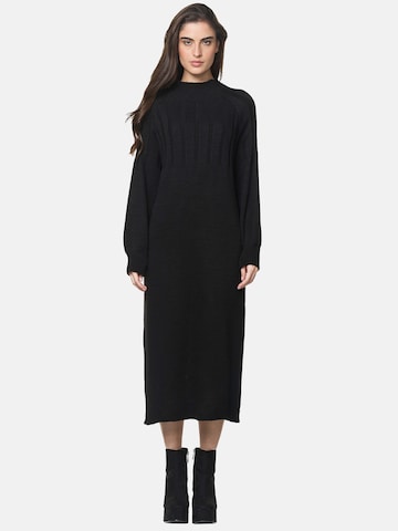 Elara Strickkleid in Schwarz: Vorderseite