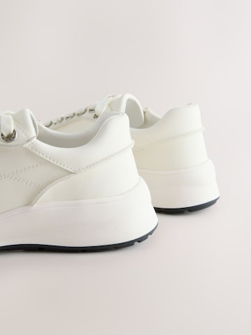 Next - Sapatilhas baixas em branco