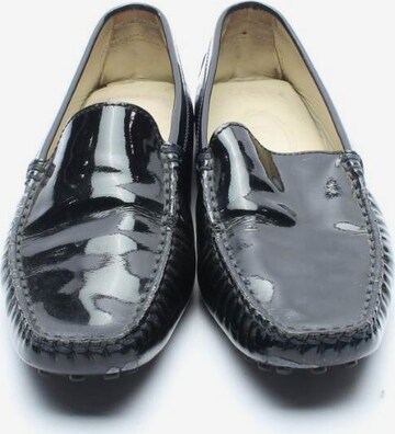 Tod's Flats & Loafers in 37 in Black