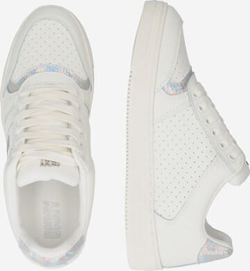 Baskets basses DKNY en blanc