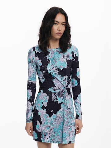 Rochie de la Desigual pe verde: față