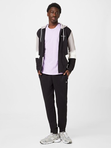 Champion Authentic Athletic Apparel T-Shirt in Lila