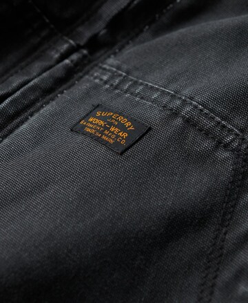 Superdry Jacke in Schwarz