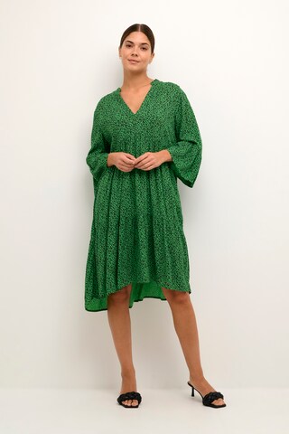 Robe 'Isolde' Kaffe en vert