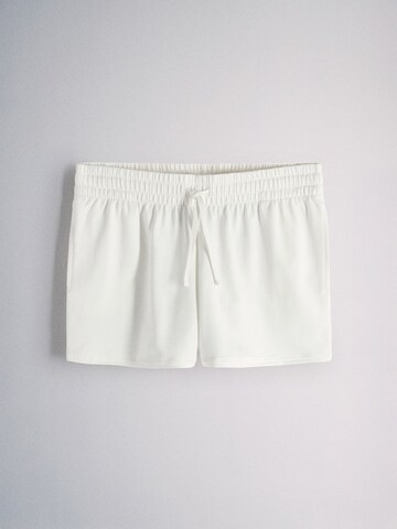 Tenue d'intérieur The Set en blanc