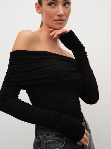 juoda RÆRE by Lorena Rae Marškinėliai 'Fabia'