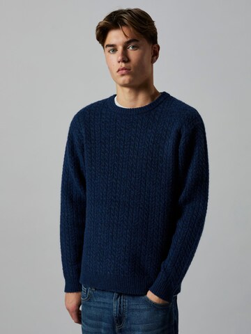 Pullover di LMTD in blu: frontale