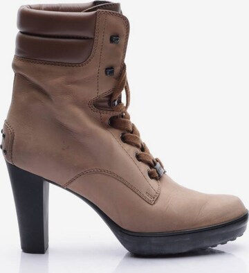 Tod's Dress Boots in 36 in Brown: front