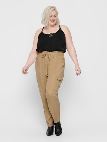 Effilé Pantalon ONLY Carmakoma en beige