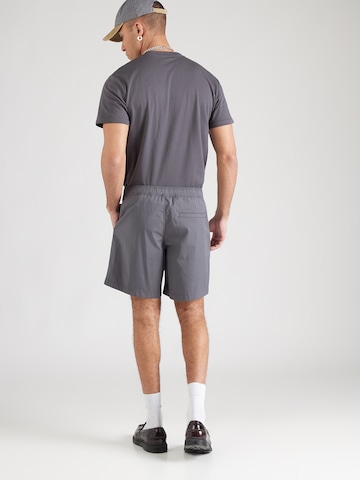 HOLLISTER - Loosefit Calças em cinzento