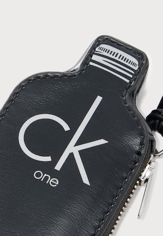 Calvin Klein - Estuche en negro: frente