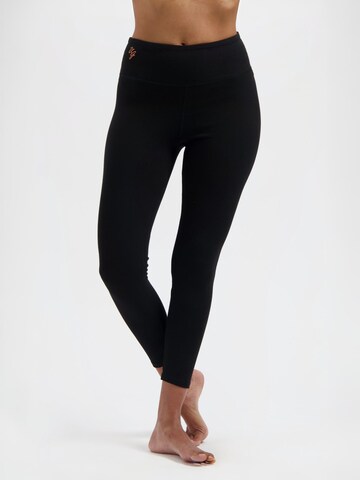Urban Goddess Yoga & Activewear Slim fit Leggings 'Isara 7/8 Yoga' in Black
