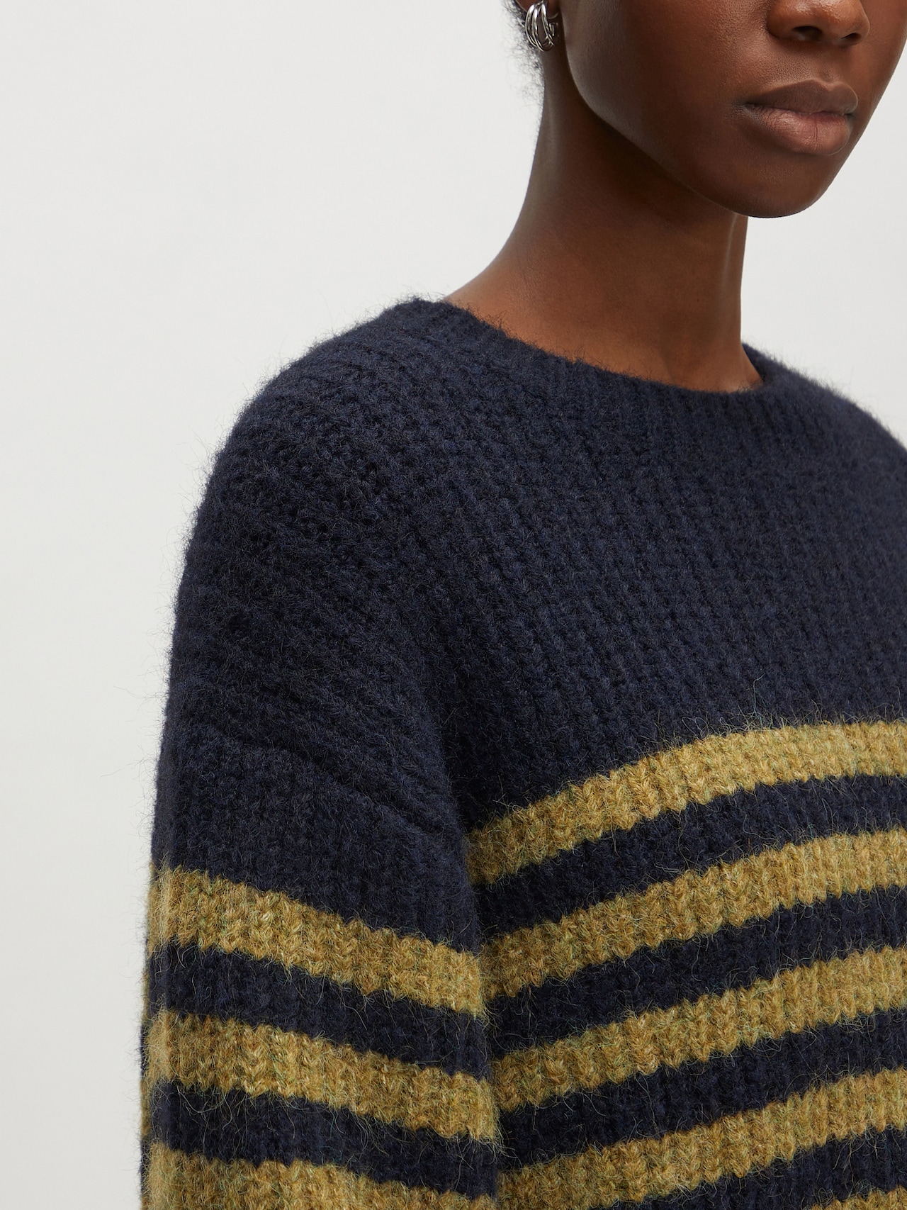 EDITED Produits Pull-over 'Harriet' bleu marine