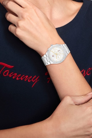 TOMMY HILFIGER Uhr in Silber