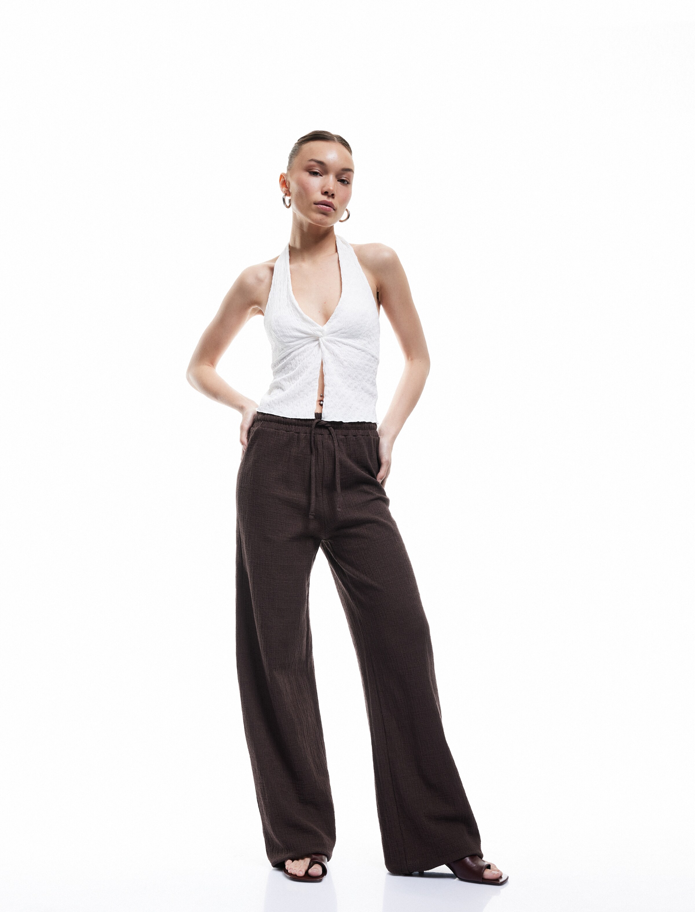 Koton Wide leg Broek in Bruin: voorkant
