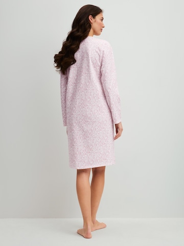 Camicia da notte 'Blooming Nights' di CALIDA in lilla