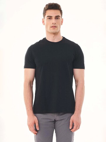 Organication T-Shirt in Schwarz: Vorderseite