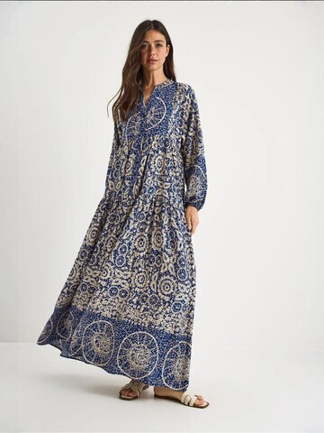 Abito camicia di Bianco Lucci in blu: frontale