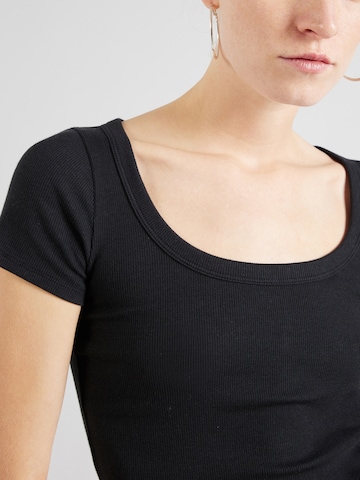 HOLLISTER T-Shirt in Schwarz