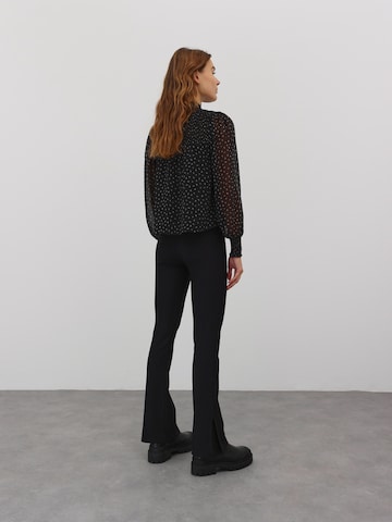 EDITED Flared Pants 'Zihna' in Black