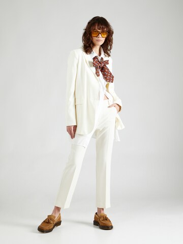 Coupe slim Pantalon à plis 'RANA' Weekend Max Mara en blanc