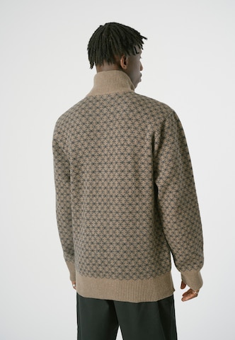 Cleptomanicx Sweater in Brown