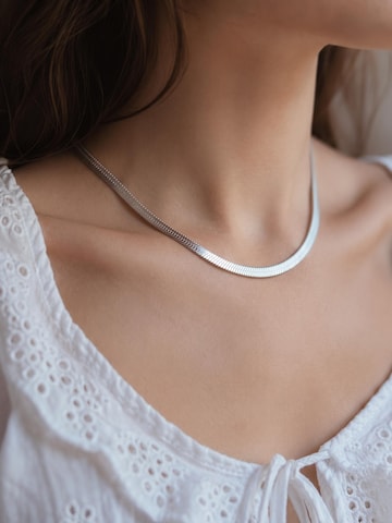 Kamakula Necklace in Silver